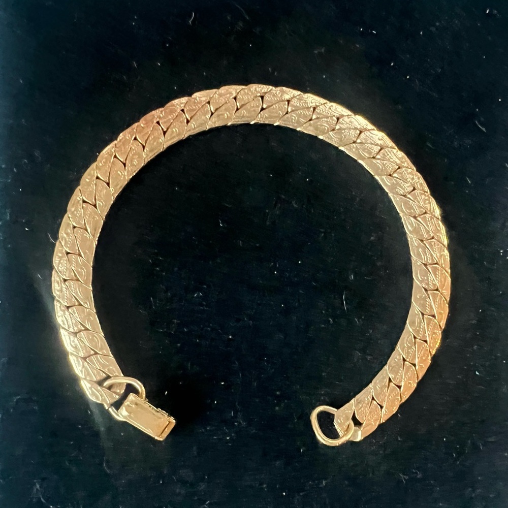 Vintage Gold Tone Link Bracelet 7.5" Textured Chain Statement Jewelry Womens.